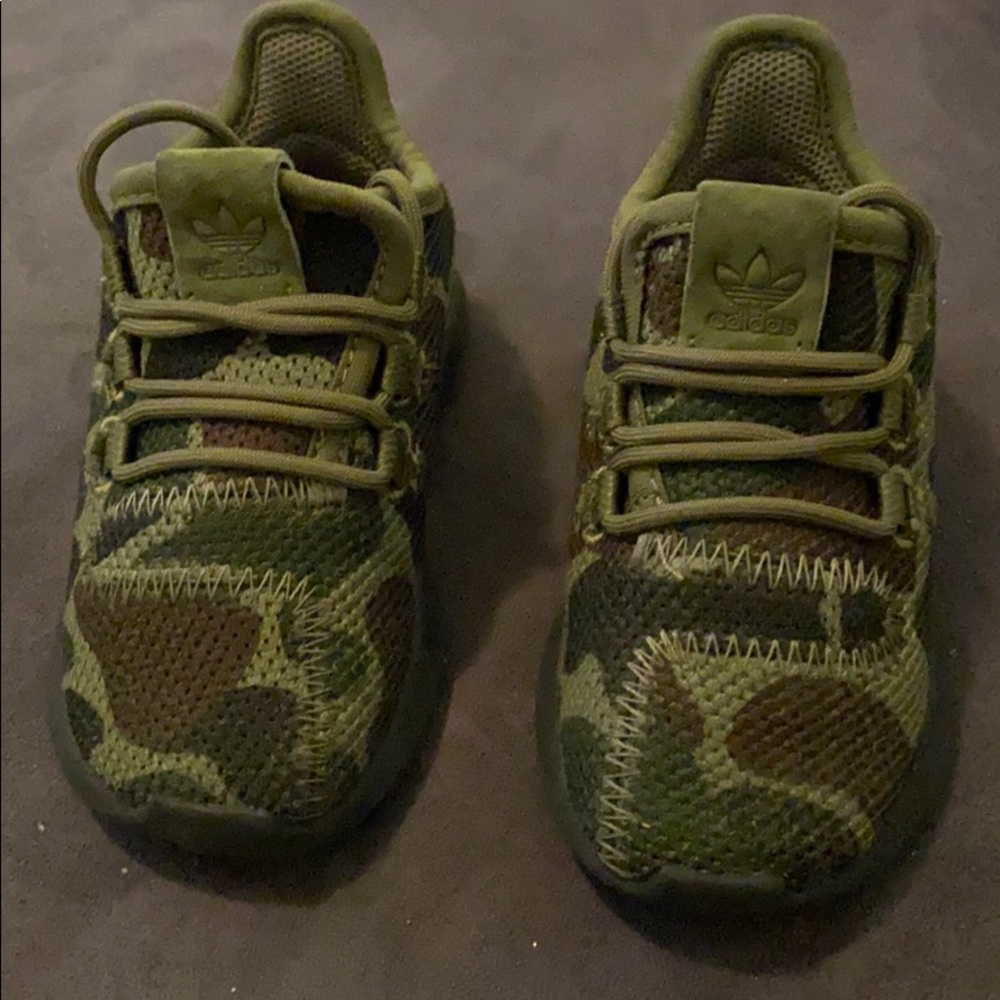 Toddler/Preschool size 6 Adidas